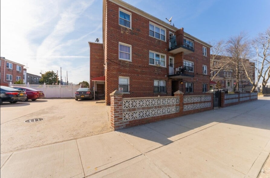 7962 68th Ave, Middle Village, NY for sale - Building Photo - Image 2 of 26