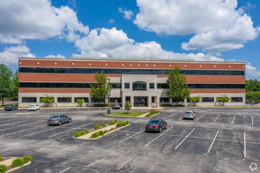 6085 Parkland Blvd, Mayfield Heights, OH for lease - Building Photo - Image 2 of 5