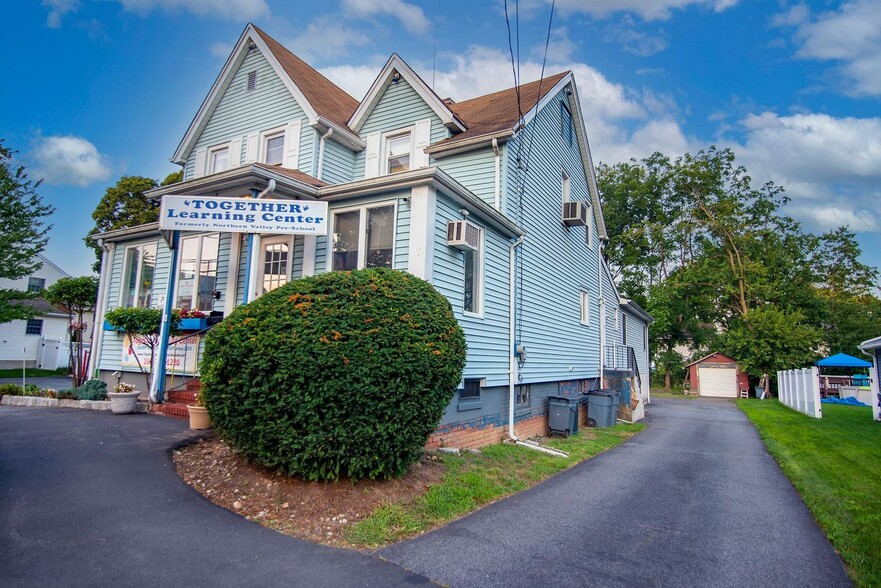 219 Washington Ave, Dumont, NJ for sale - Building Photo - Image 1 of 6