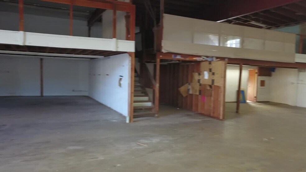 501 29th St, Newport Beach, CA for lease - Commercial Listing Video - Image 2 of 9