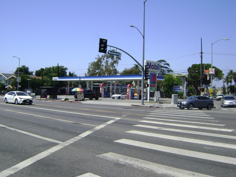 1925 Crenshaw Blvd, Los Angeles, CA for sale - Primary Photo - Image 1 of 1