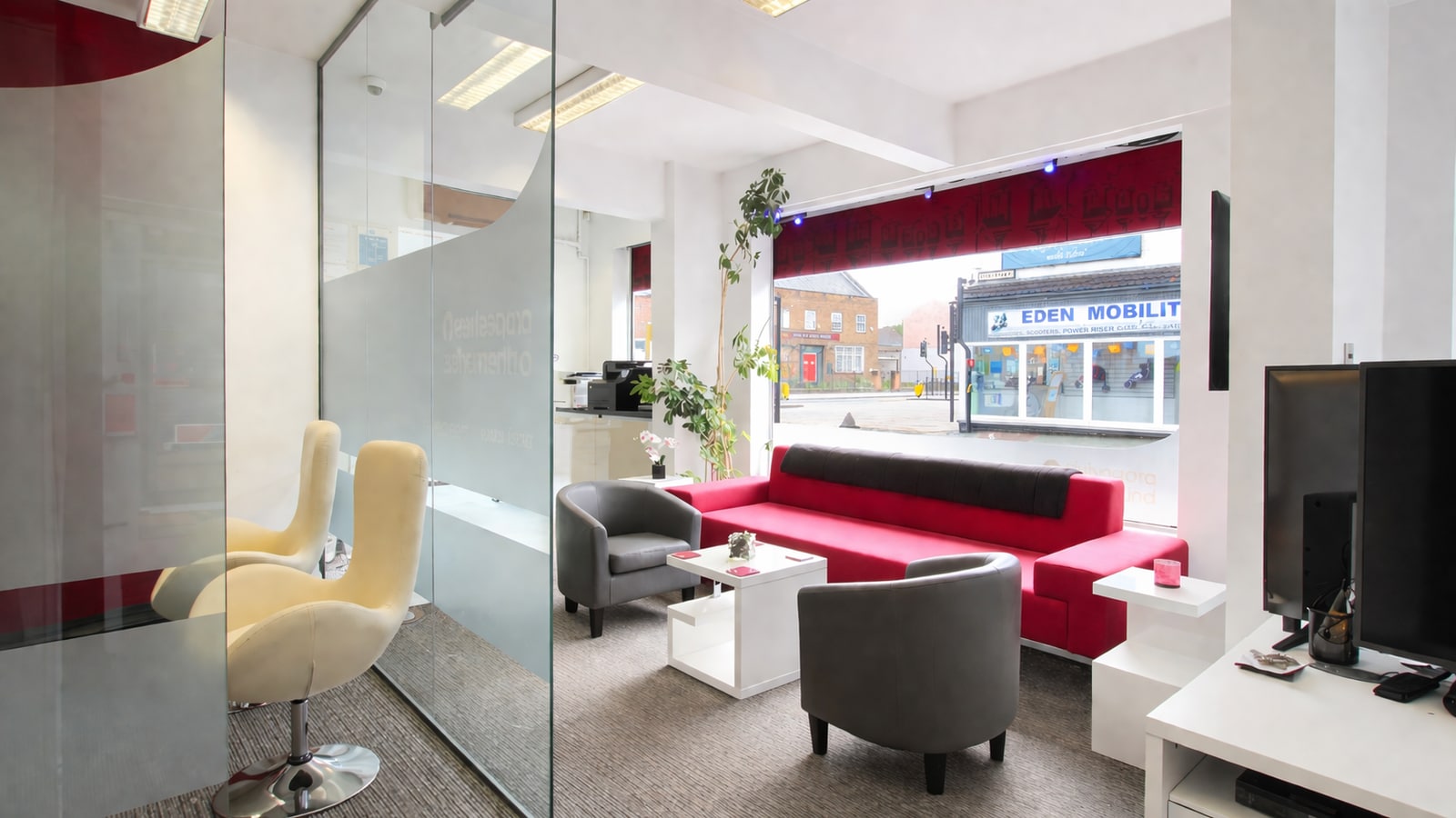 65 High St, Lincoln for lease Interior Photo- Image 1 of 7