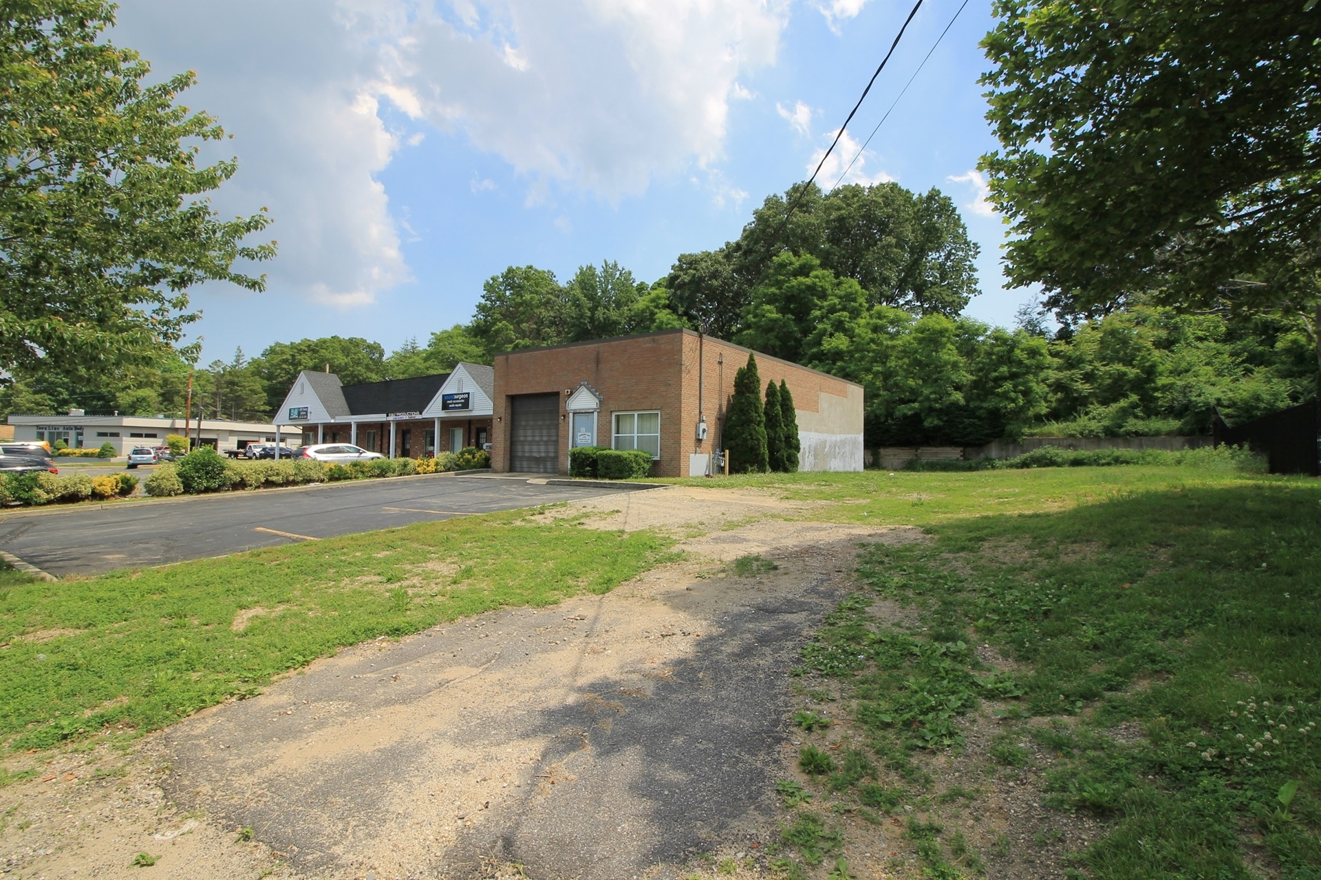 958 W Jericho Tpke, Smithtown, NY for sale Primary Photo- Image 1 of 1