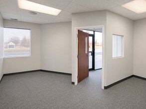 251-397 W 84th Dr, Merrillville, IN for lease Interior Photo- Image 1 of 22