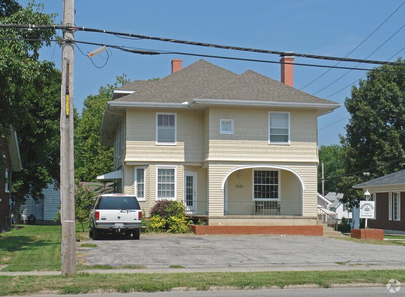 529 St Louis St, Edwardsville, IL 62025