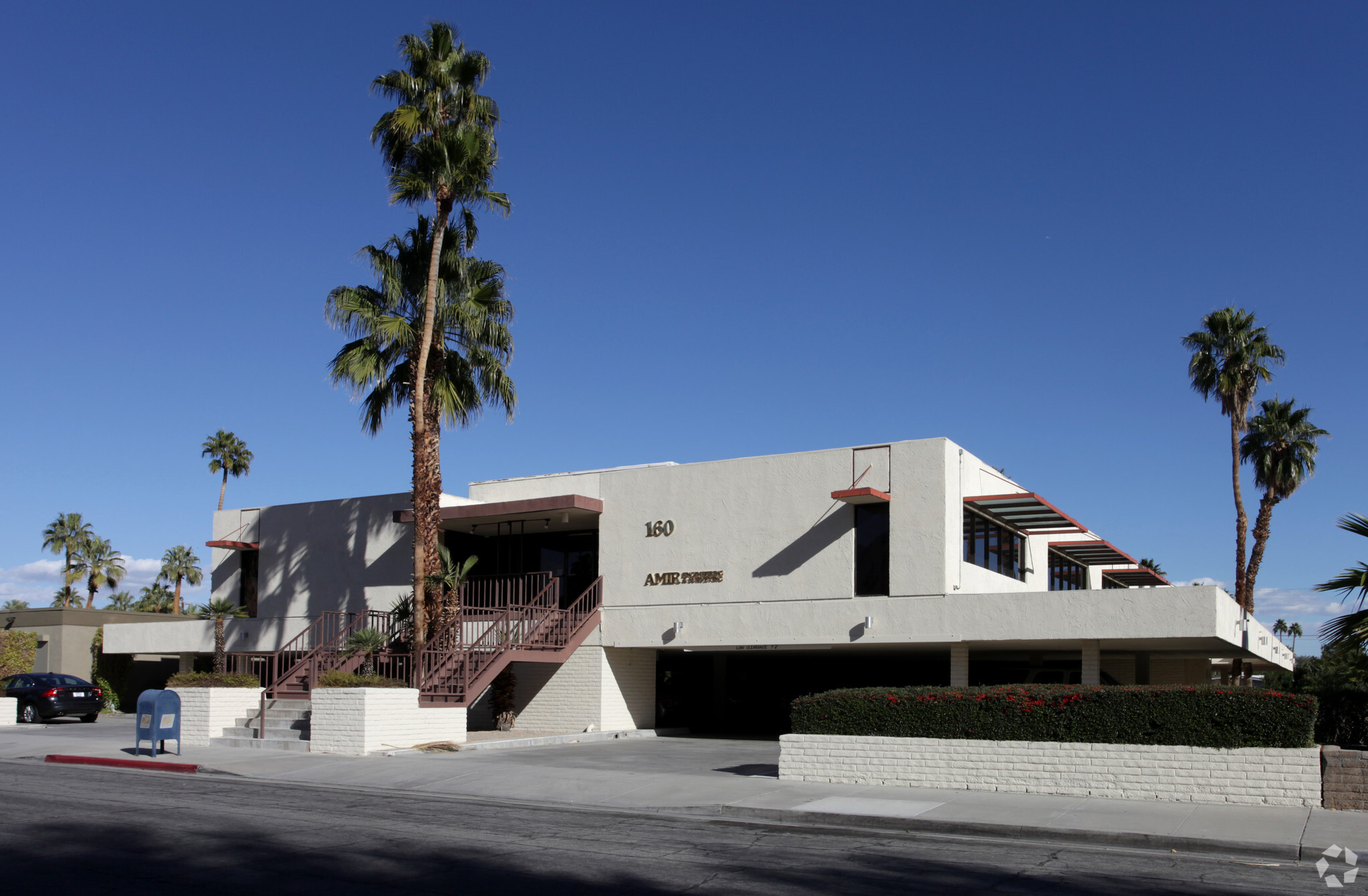 160 N Luring Dr, Palm Springs, CA for lease Primary Photo- Image 1 of 5