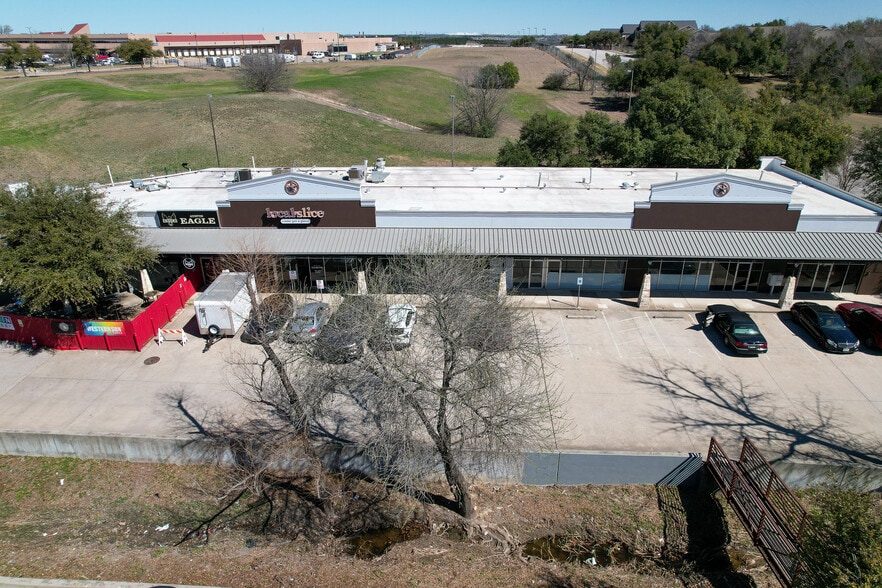 8201 Cross Park Dr, Austin, TX for lease - Building Photo - Image 3 of 20