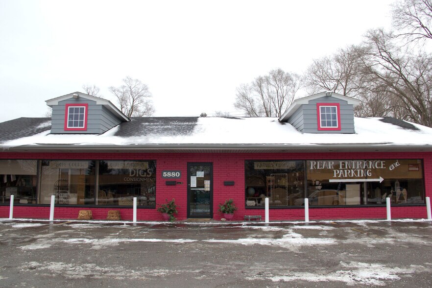 5878-5880 Dixie Hwy, Clarkston, MI for sale - Building Photo - Image 1 of 1