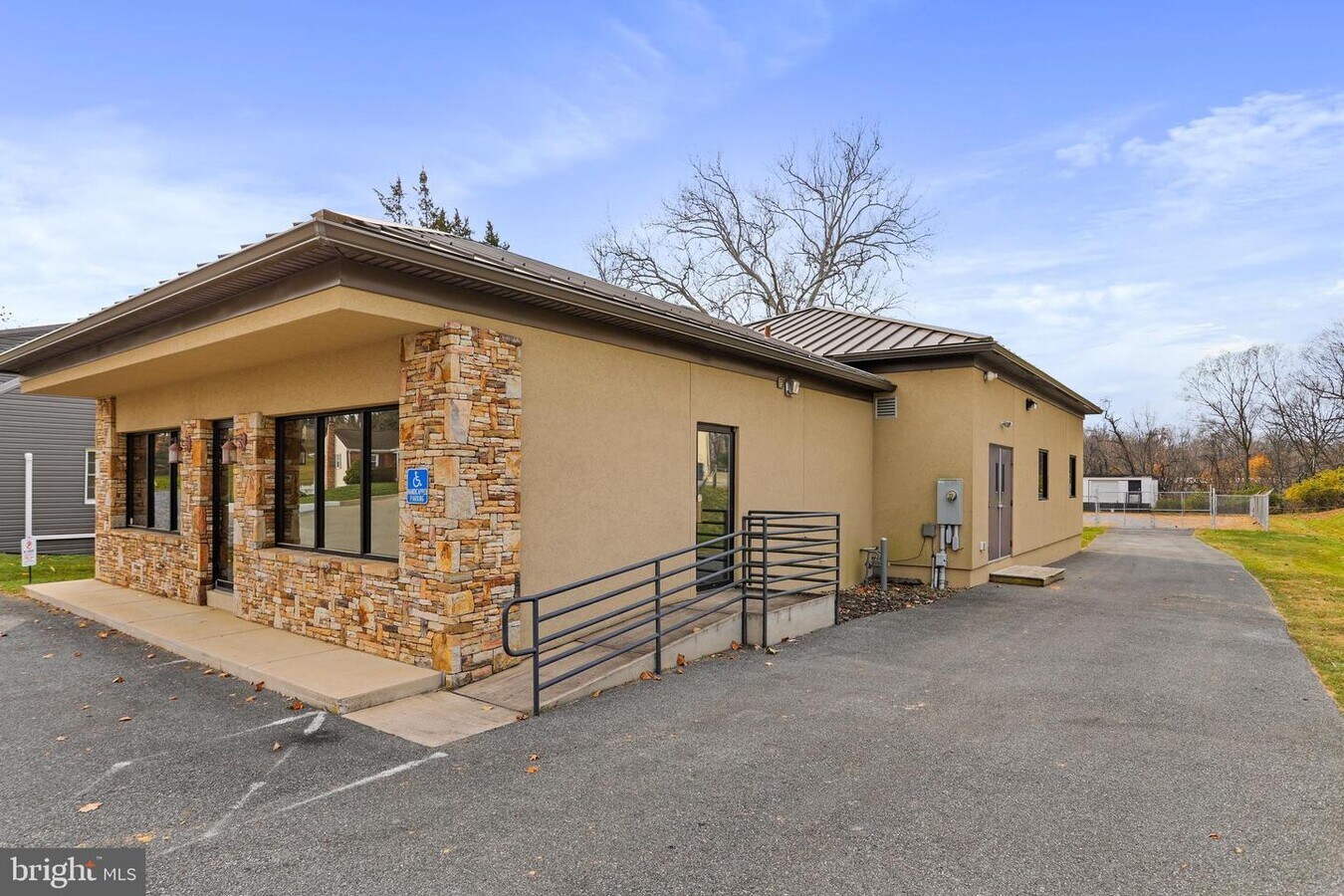 1055 Mt Aetna Rd, Hagerstown, MD 21740 Office for Sale