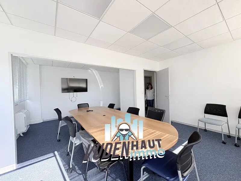 Location Bureaux 190 m² à 450 m² - Photo 1
