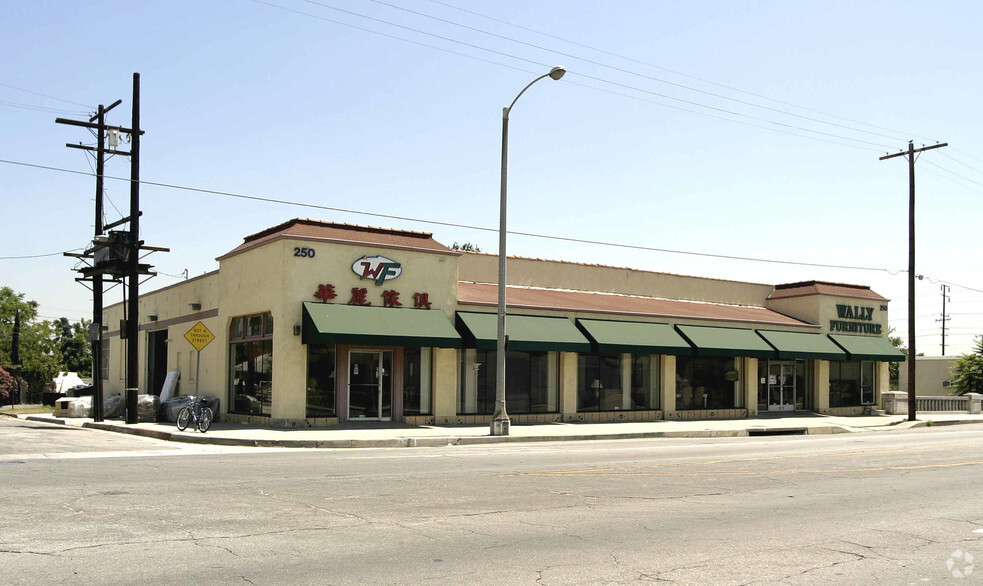 250 S San Gabriel Blvd, San Gabriel, CA for lease - Building Photo - Image 2 of 4