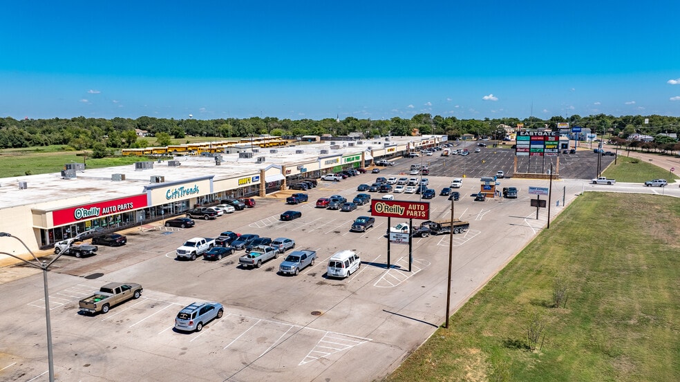 I-35 & Waco Dr, Waco, TX for lease - Building Photo - Image 2 of 6
