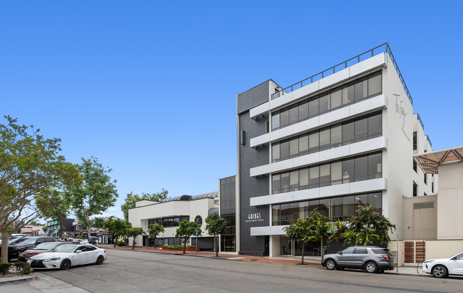 7590 Fay Ave, La Jolla, CA for lease - Building Photo - Image 1 of 21