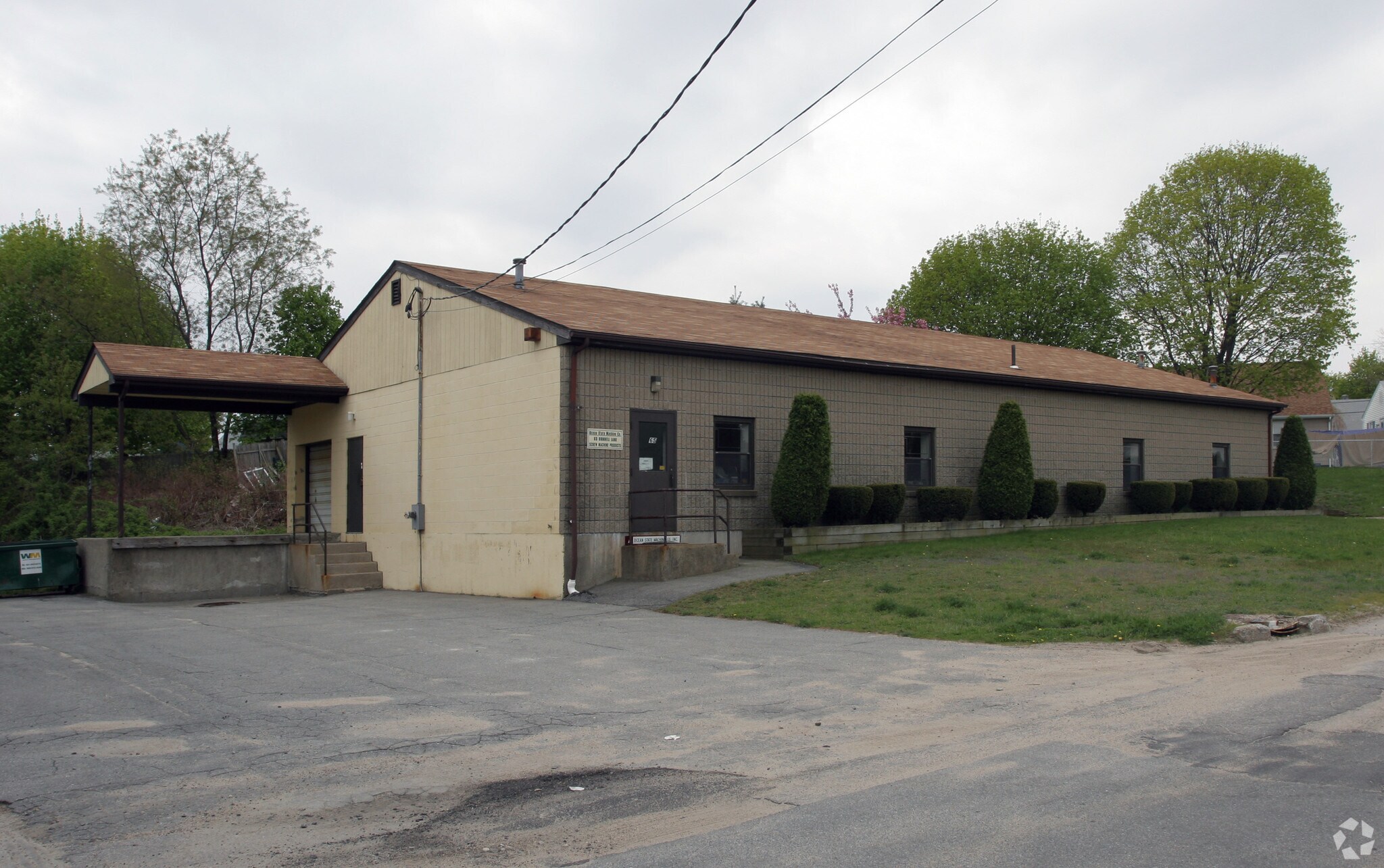 65 Dunnell Ln, Pawtucket, RI for sale Primary Photo- Image 1 of 1