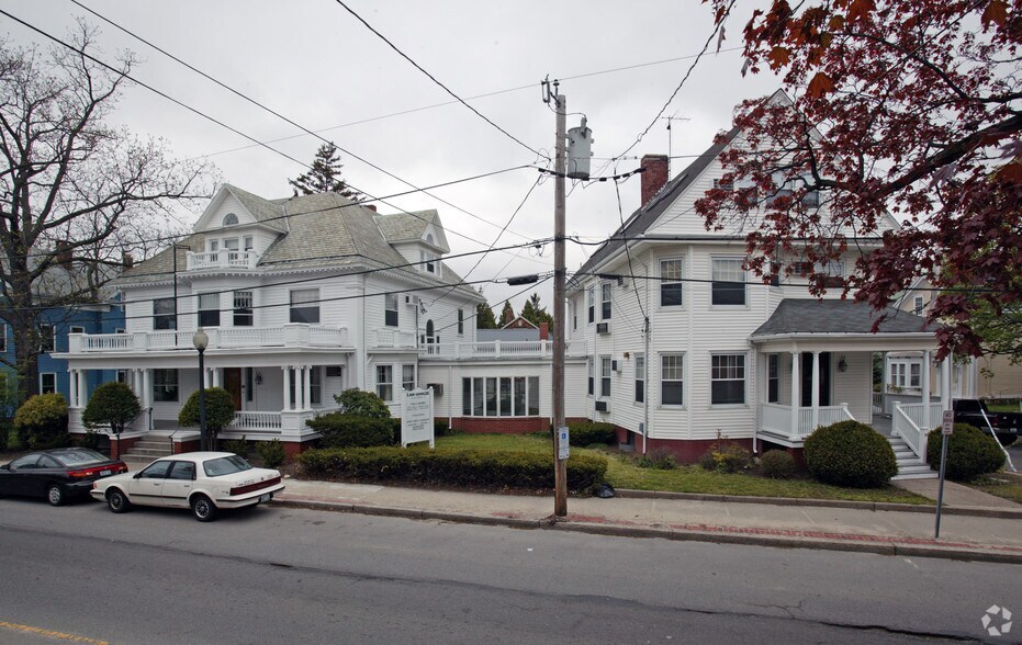 24-28 Spring St, Pawtucket, RI for sale - Primary Photo - Image 1 of 1