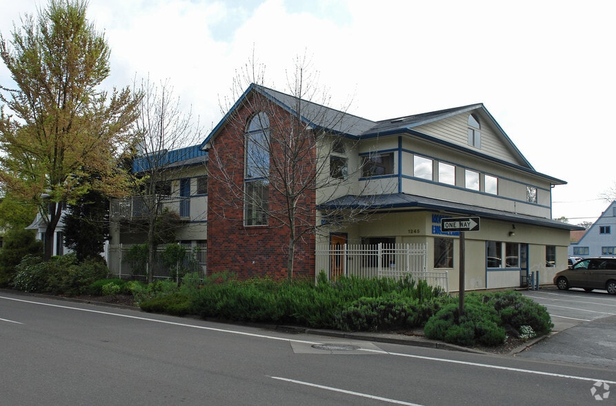 1245 Pearl St, Eugene, OR for lease - Primary Photo - Image 1 of 6