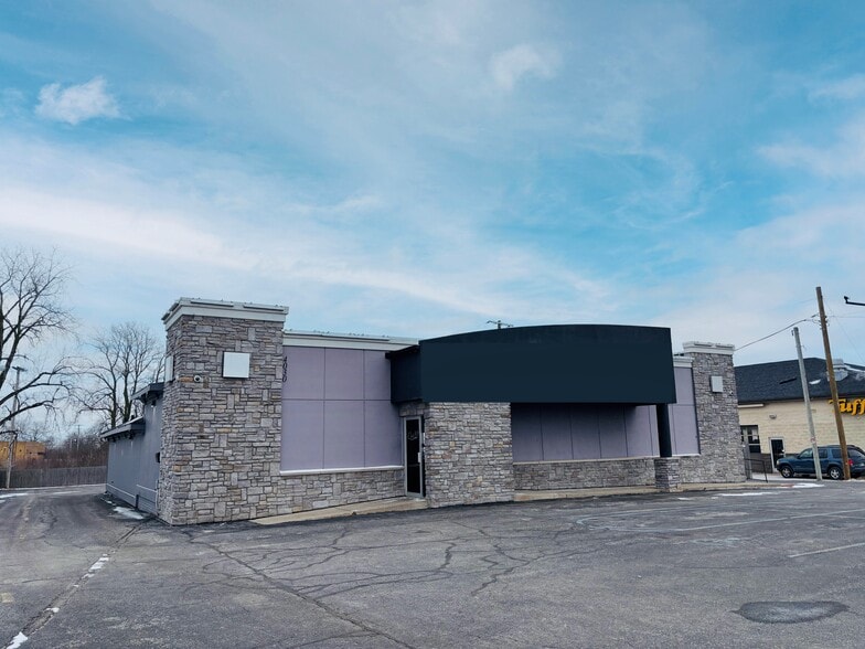 4030 Coldwater Rd, Fort Wayne, IN for sale - Building Photo - Image 2 of 9