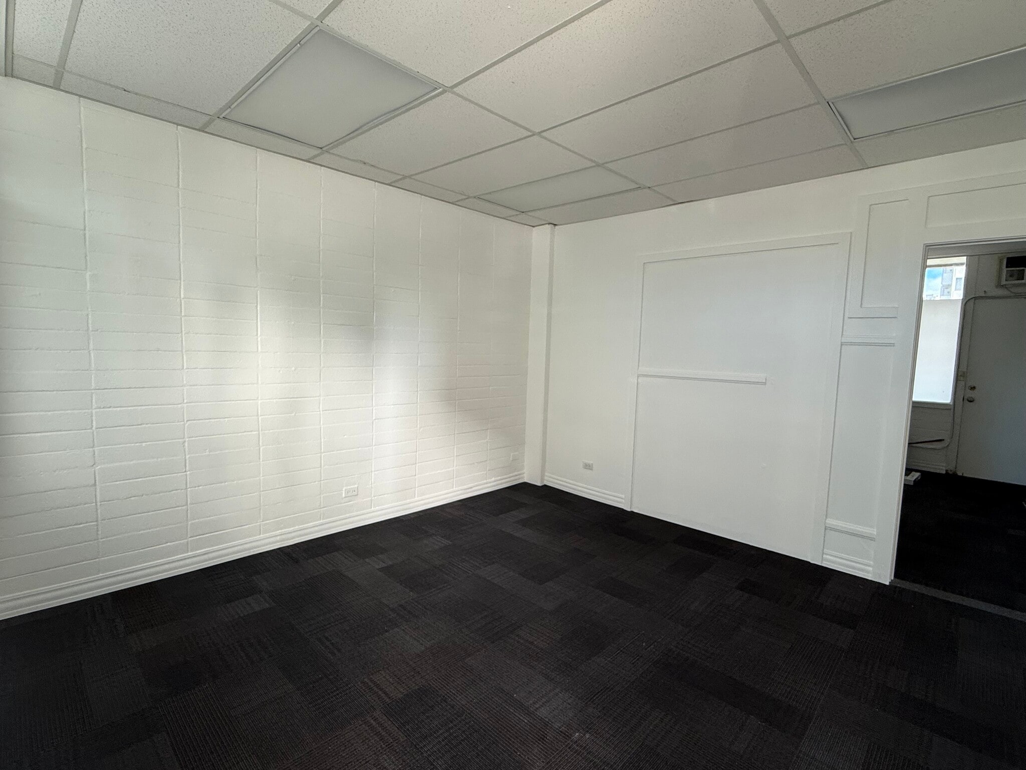 1023 Pensacola St, Honolulu, HI for lease Interior Photo- Image 1 of 10