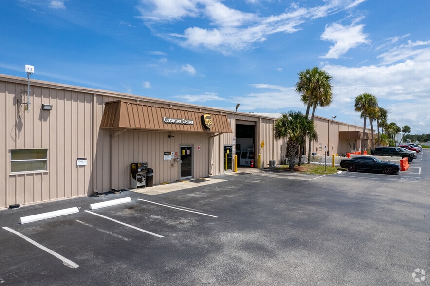 2730 Kirby Cir NE, Palm Bay, FL for sale - Primary Photo - Image 1 of 1