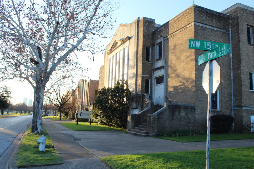 1519 Circle Park Blvd, Fort Worth, TX for sale - Building Photo - Image 3 of 42