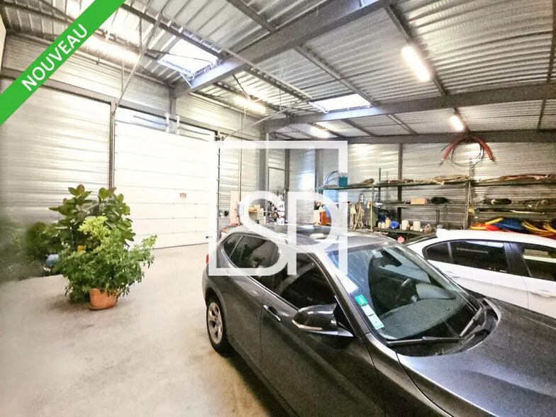 Industrial in Lempdes for sale - Building Photo - Image 3 of 11