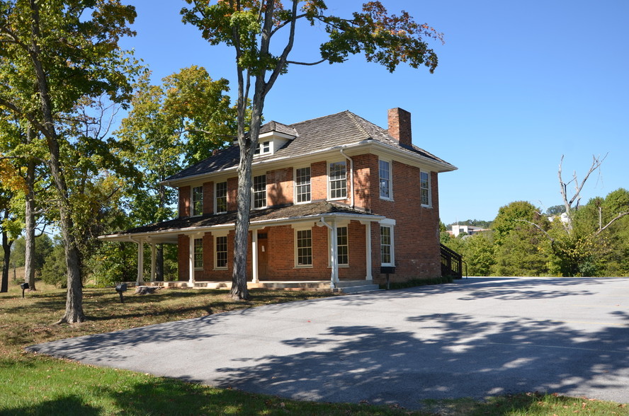 6341 Middlebrook Pike, Knoxville, TN for sale - Primary Photo - Image 1 of 1