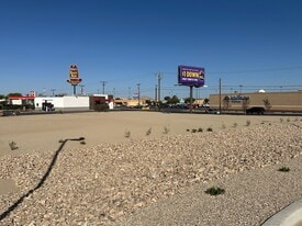 Retail Paid Site in Las Cruces - Commercial Real Estate