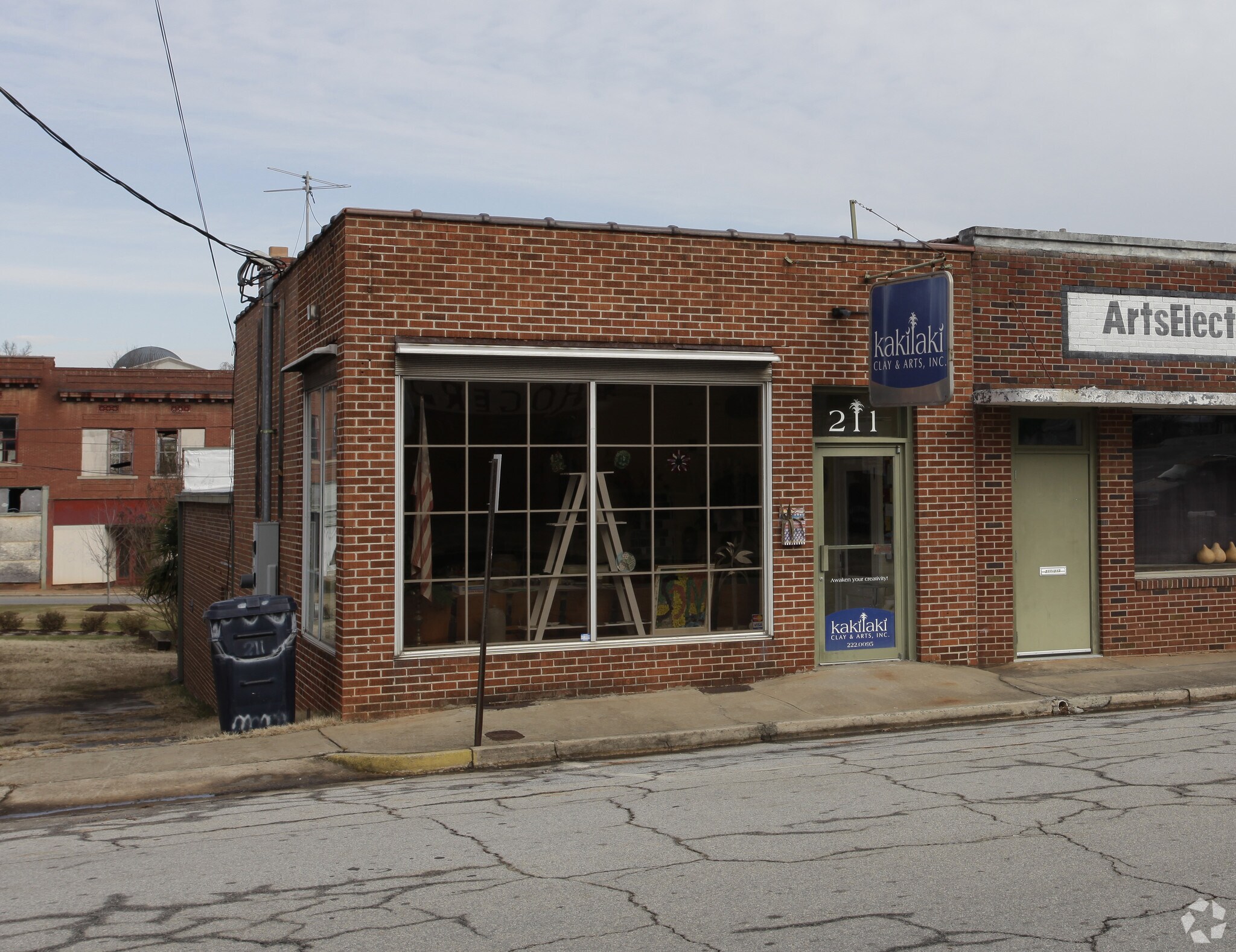 211 E Benson St, Anderson, SC for sale Primary Photo- Image 1 of 1