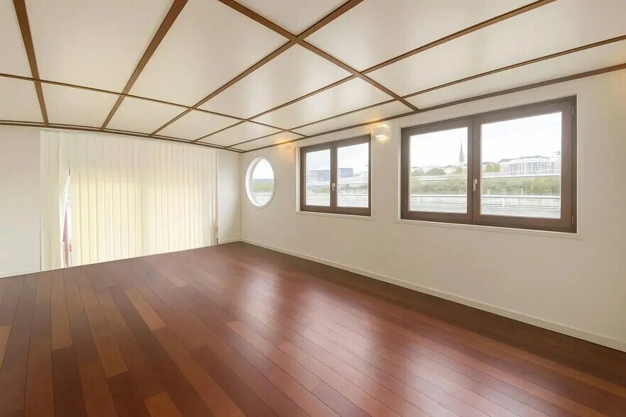 Office in Boulogne-Billancourt for lease - Building Photo - Image 3 of 7