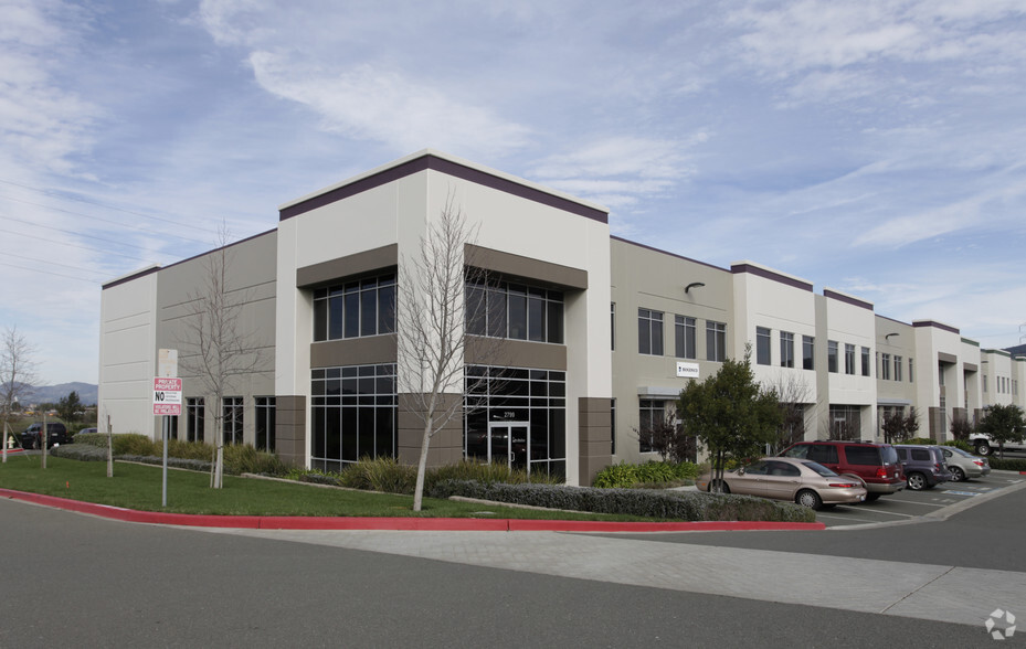 2789-2799 Napa Valley Corporate Dr, Napa, CA for lease - Building Photo - Image 3 of 8