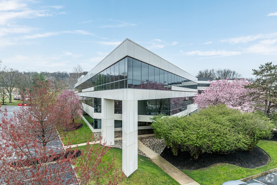 1180 W Swedesford Rd, Berwyn, PA for lease - Building Photo - Image 2 of 5