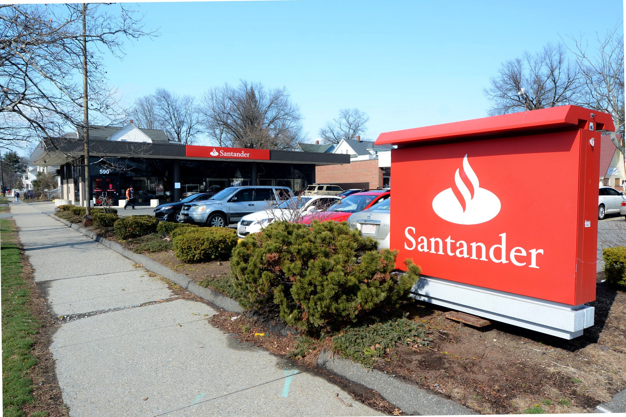 590 Sumner Ave, Springfield, MA 01108