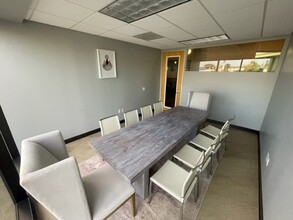 8200 Wilshire Blvd, Beverly Hills, CA for lease Interior Photo- Image 1 of 10