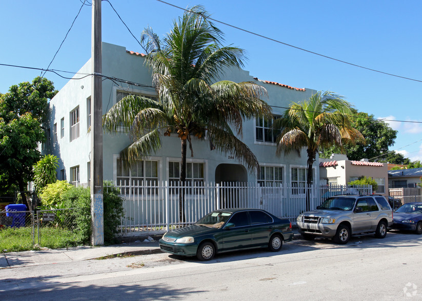 244 NW 34th St, Miami, FL for sale - Primary Photo - Image 1 of 12