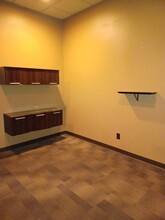 5100 Fountains Dr NE, Cedar Rapids, IA for lease Interior Photo- Image 2 of 33