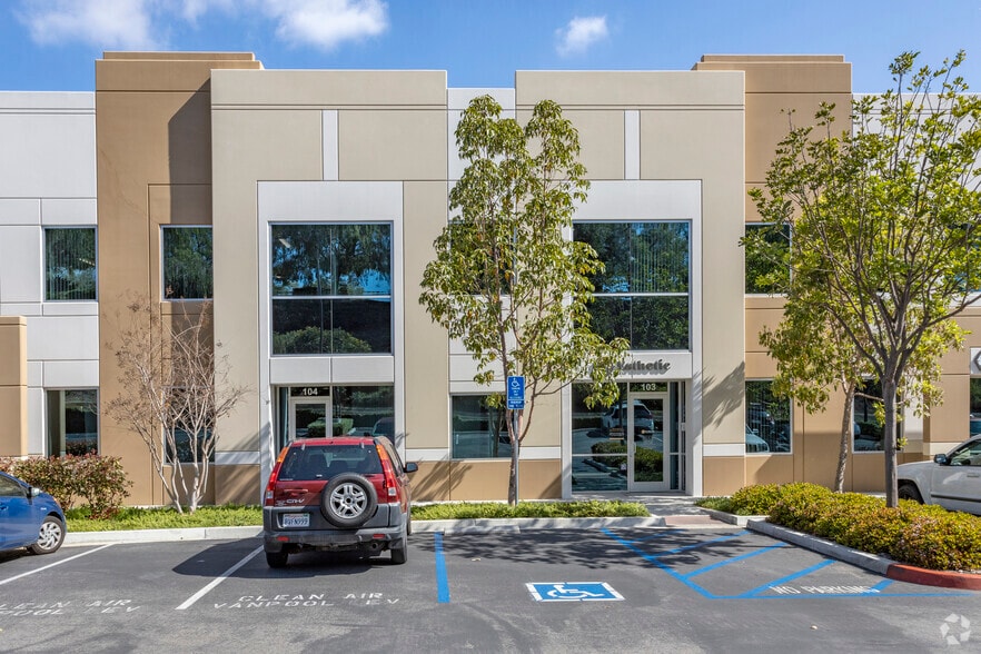 3145 Tiger Run Ct, Carlsbad, CA for lease - Building Photo - Image 3 of 6