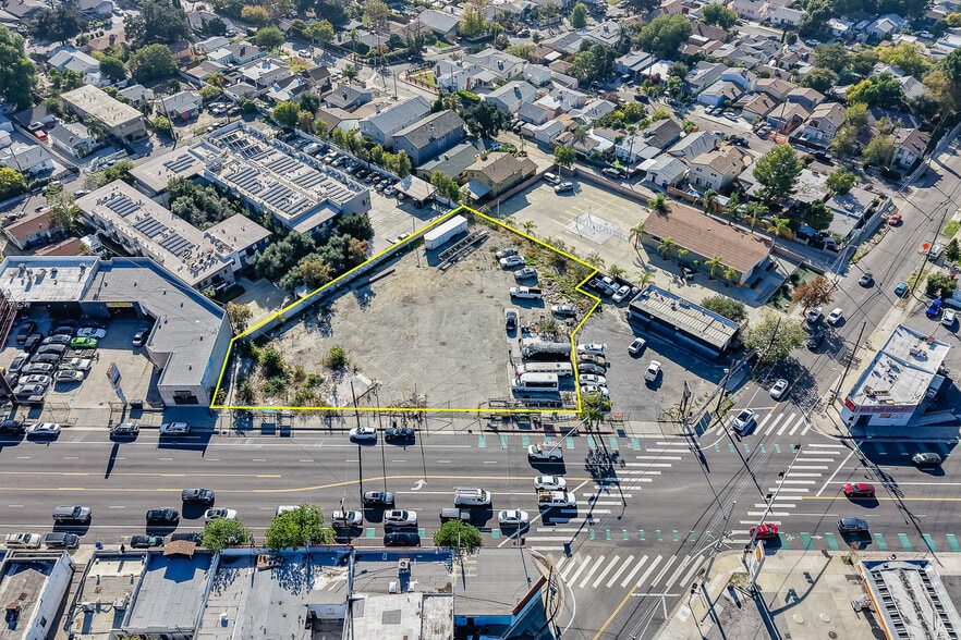 7636 Foothill Blvd, Tujunga, CA for lease - Building Photo - Image 1 of 12