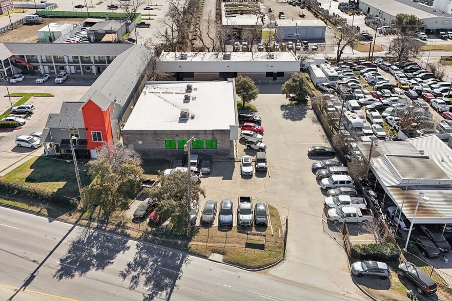 2020 W Northwest Hwy, Dallas, TX for sale - Building Photo - Image 2 of 26