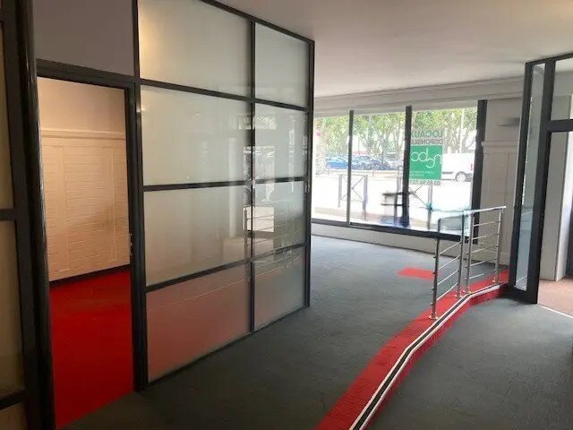 Retail in for lease Interior Photo- Image 1 of 13