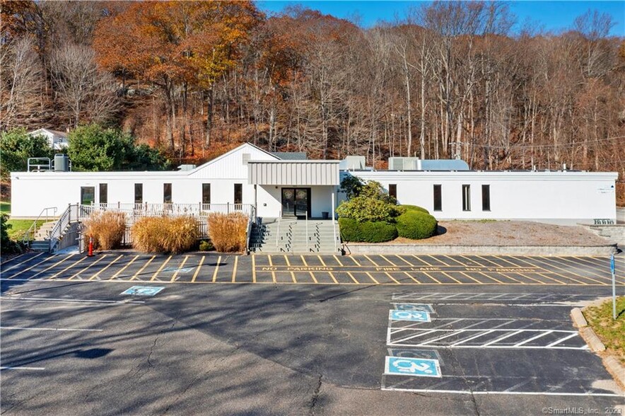 192 Westbrook Rd, Essex, CT for lease - Building Photo - Image 1 of 37