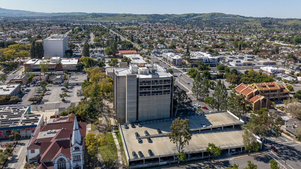 300 S Park Ave, Pomona, CA for sale - Building Photo - Image 3 of 13