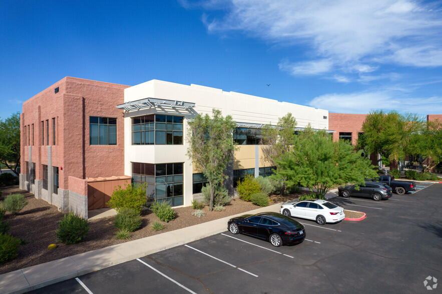 8901 E Pima Center Pky, Scottsdale, AZ for lease - Primary Photo - Image 1 of 8