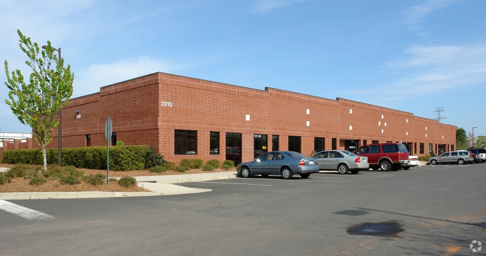 2210 Page Rd, Durham, NC for sale - Primary Photo - Image 1 of 1