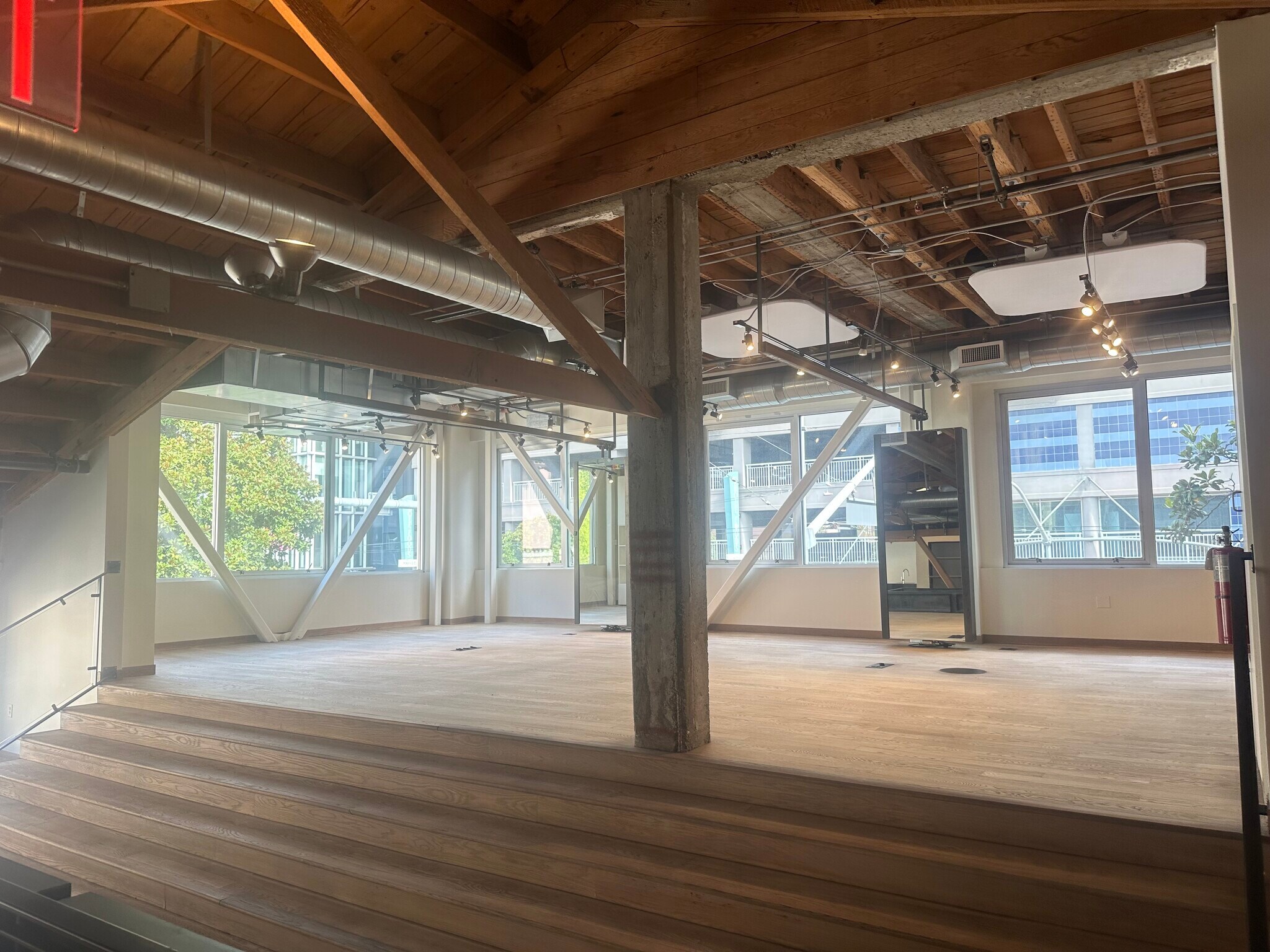 370 4th St, San Francisco, CA for lease Interior Photo- Image 1 of 6