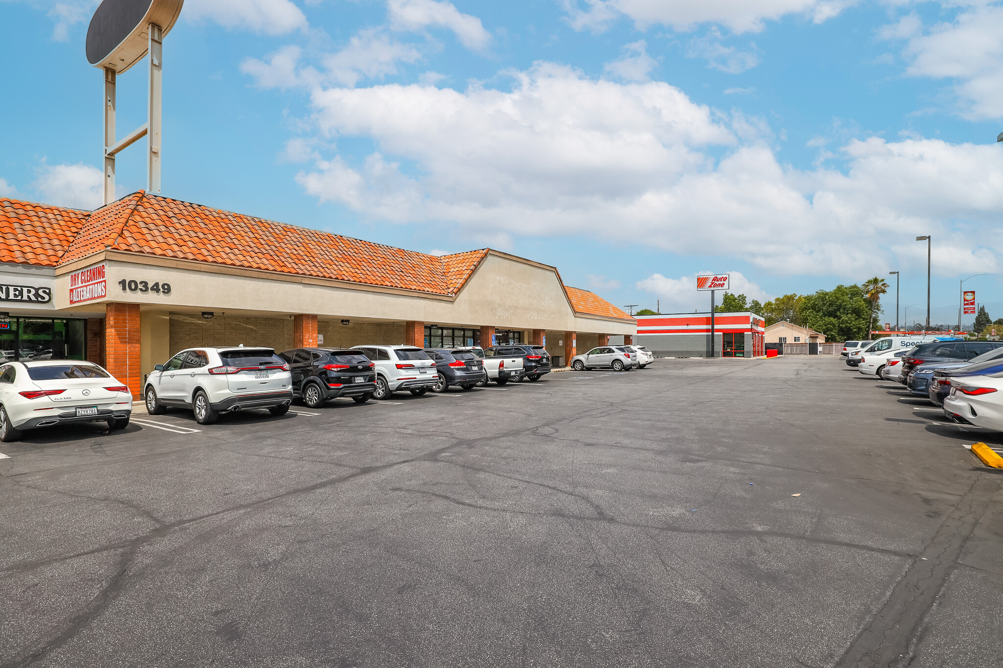 10311-10359 Sepulveda Blvd, Mission Hills, CA for lease Building Photo- Image 1 of 3