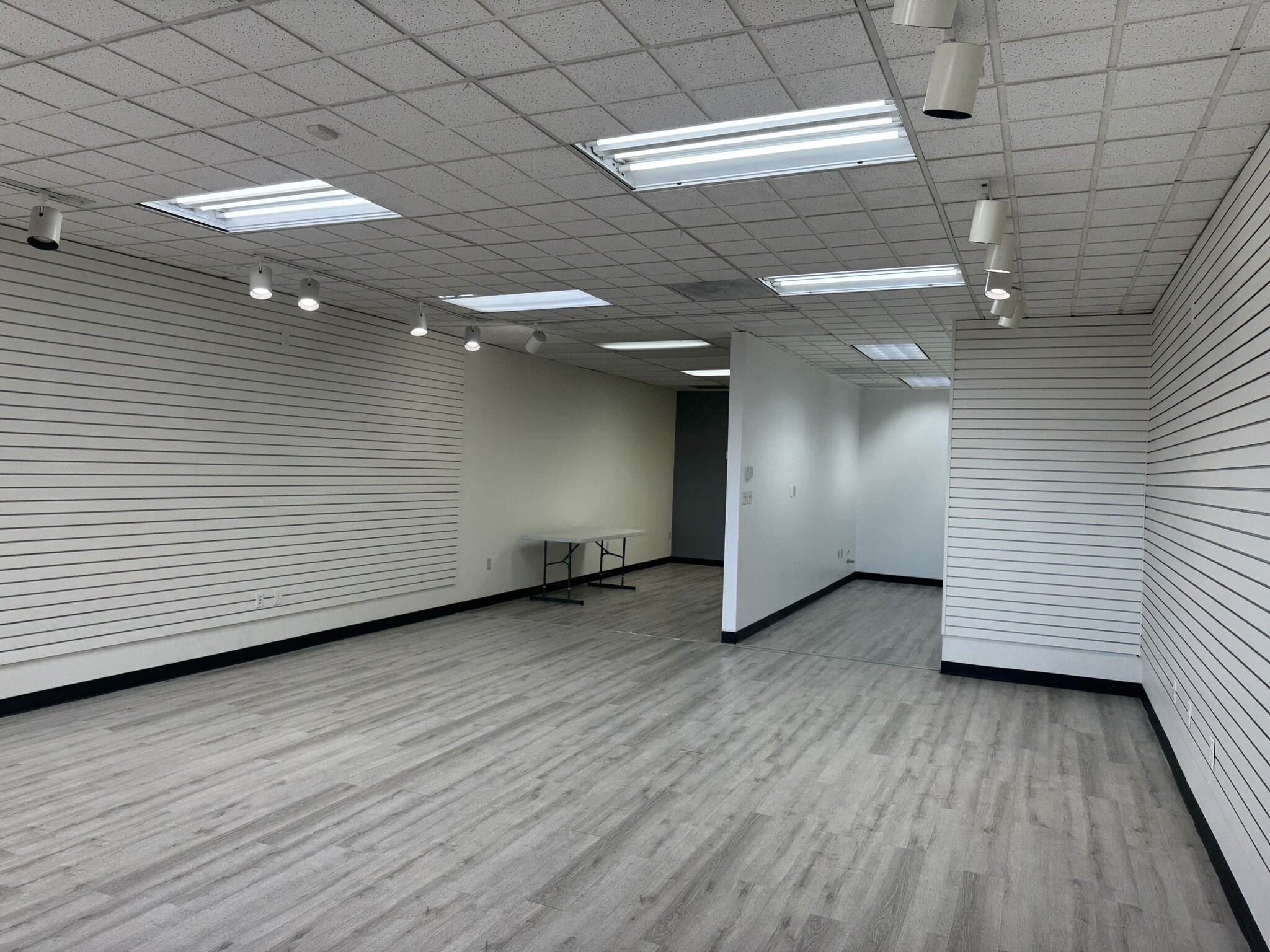 1005-1075 N Academy Blvd, Colorado Springs, CO for lease Interior Photo- Image 1 of 9