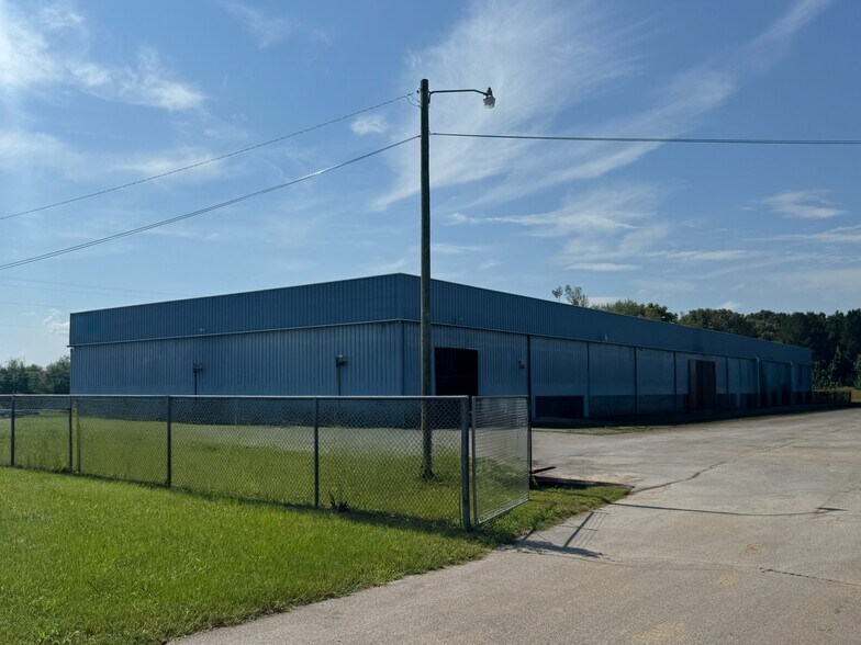 1000 Fields Rd, Laceys Spring, AL for lease - Building Photo - Image 3 of 12