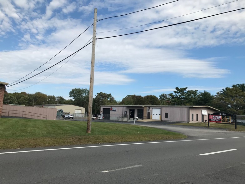 1882 Fall River Ave, Seekonk, MA for lease - Building Photo - Image 2 of 4