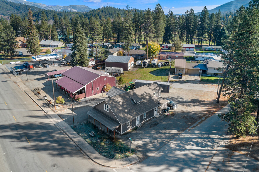 207 S Division St, Pinehurst, ID for sale - Primary Photo - Image 1 of 28