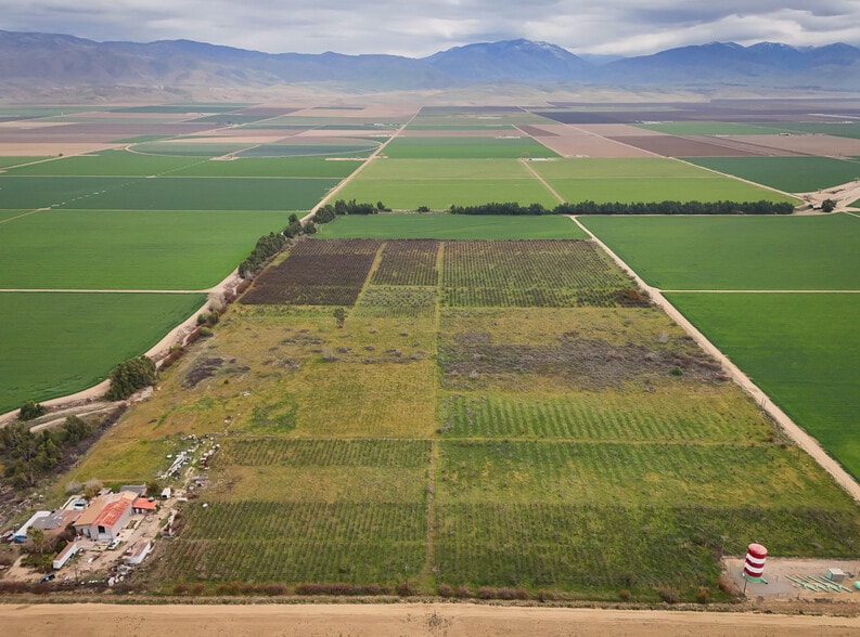 3265 Valpredo Rd, Arvin, CA for sale - Building Photo - Image 3 of 14